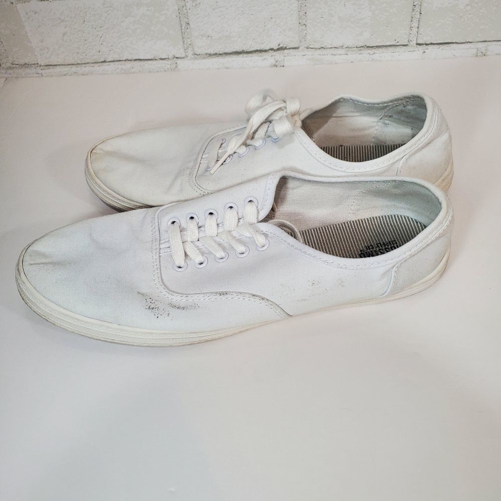 Mossimo Supply Co white sneakers